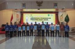 Anugerah Pendidikan Riau Serahkan 7 Penghargaan Prestisius